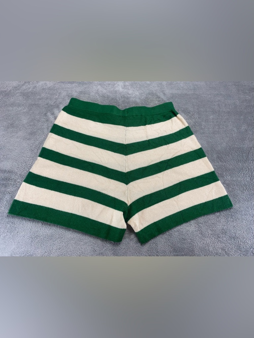 Women’s Knit Striped Shorts Green White High Waist Elevated Comfy Stretch Size L